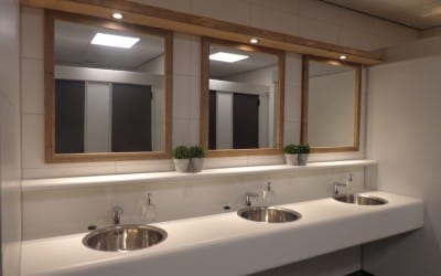 Nieuw update Toiletgebouw.