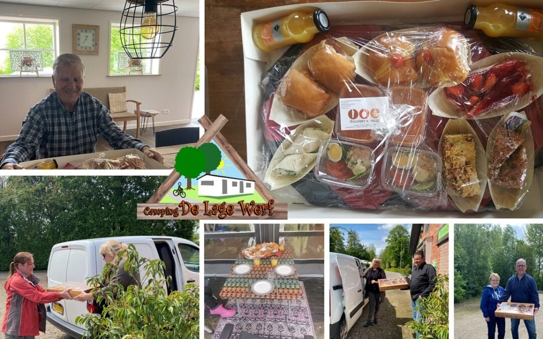 Pinksterbrunch voor de campinggasten.