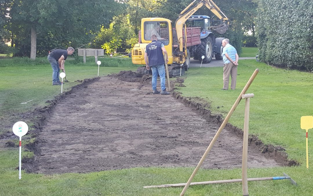 Parkeerterrein De Boomgaard verhard met grastegels.